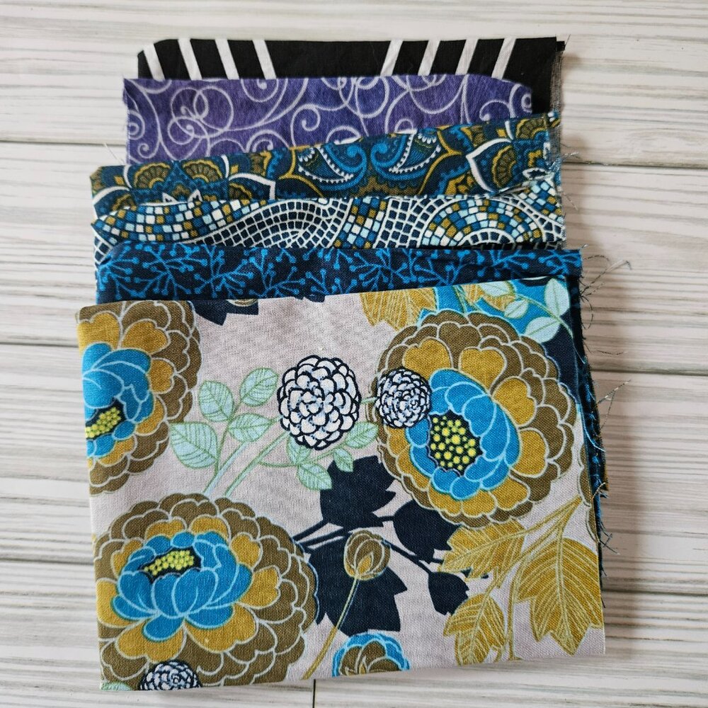 Handcrafted Soothing Eye Herbal Pillow (4"x 4")